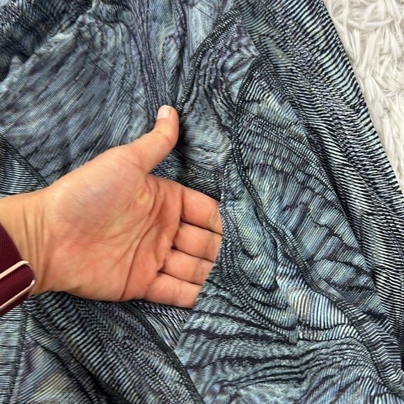 Lululemon Fast and Free Tight 25" *Non-Reflective Nulux Dimensional Icing Blue M - Picture 4 of 7